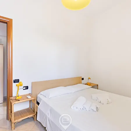Estay - Is Feminas 26 - On The *