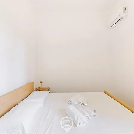 Estay - Is Feminas 26 - On The Appartement